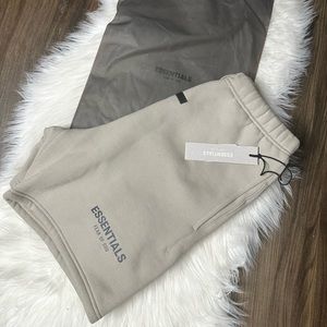 ESSENTIALS Fear of God Sweat Shorts
